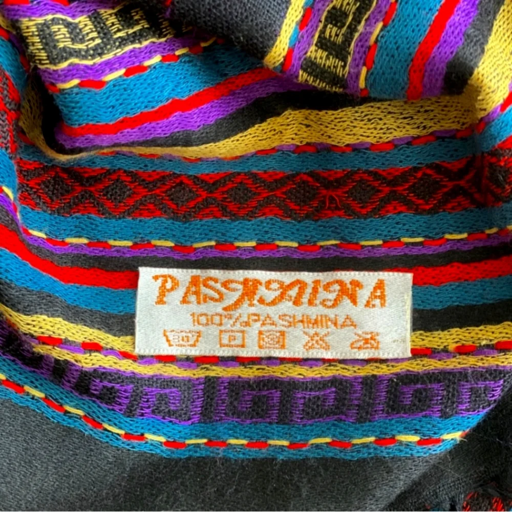Pashmina - Picture 3 of 3